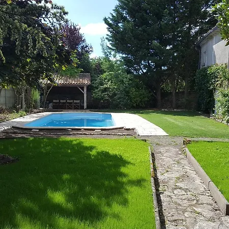 La Closeraie לינה וארוחת בוקר Champagné-les-Marais