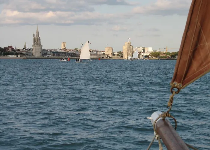 住宿加早餐酒店 克洛泽拉酒店 Champagné-les-Marais